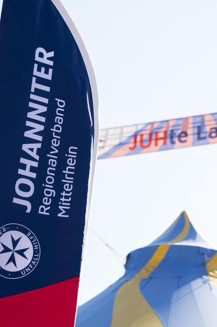 Außenansicht vom JUHte-Laune-Zelt 2