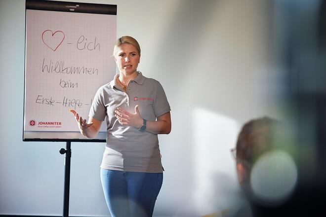 Bei dem Erste-Hilfe-Kurs am Kind wird die Erstversorgung von Kindernotfällen geschult.