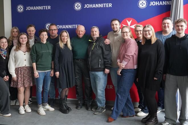 Gruppenfoto mit Jubilar