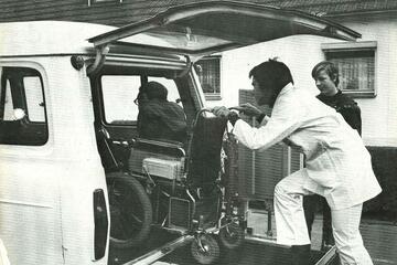 Der Behindertenfahrdienst der Johanniter im Jahr 1976.