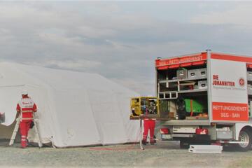 Bildimpression Einsatzleitwagen der SEG im Feld