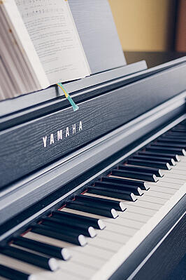 Nahaufnahme eines Klaviers