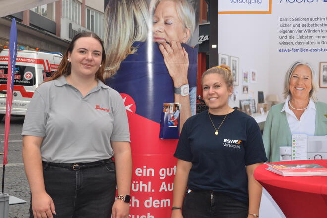 Standwerberinnen auf dem Seniorensommerfest