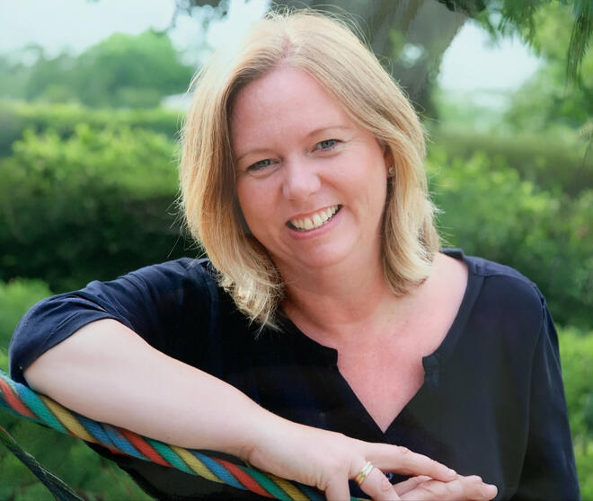 Portraitfoto Kathrin Hasenecker 