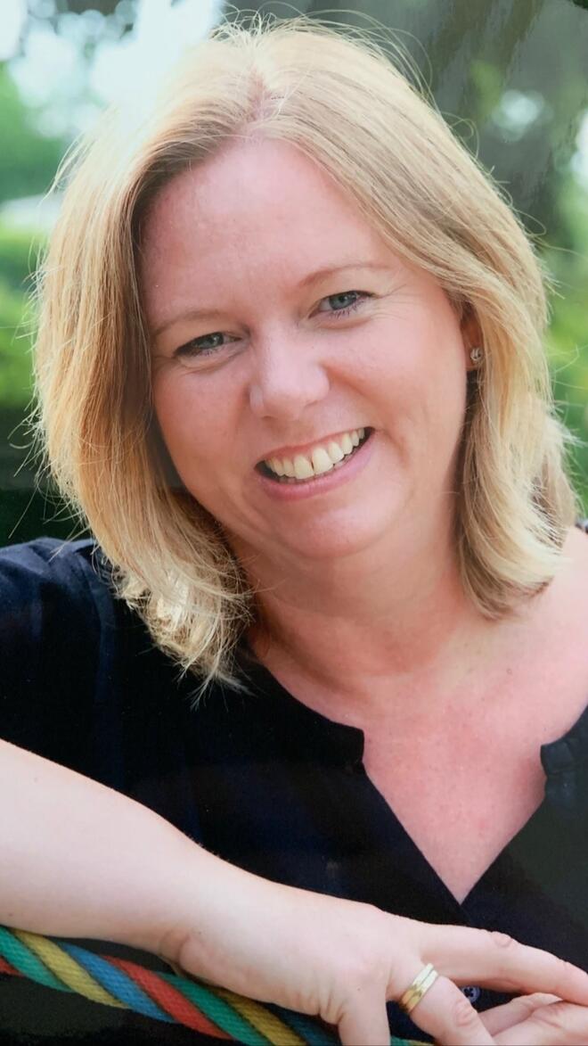 Portraitfoto Kathrin Hasenecker 