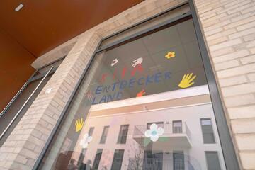 Eingangstüre der KiTa.