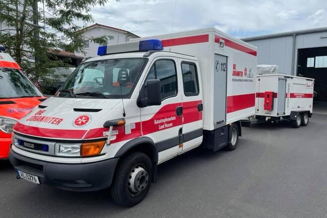 Air Rescue Nürburgring sowie Helfer aus dem RV Mittelhrein in Ahrweiler im Einsatz.