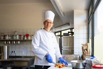 Unser Küchenteam bereitet Ihr Essen frisch zu
