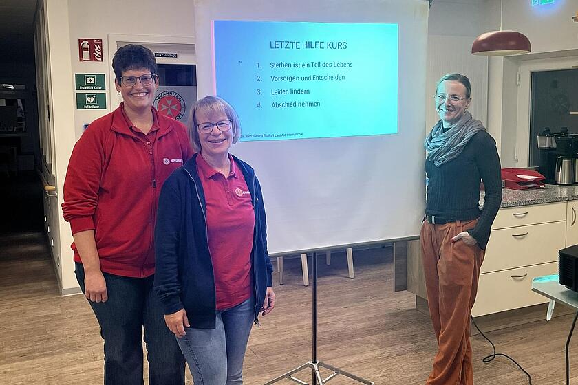 Tagespflegeleitungsteam mit Referentin Julia Kunz (r.)