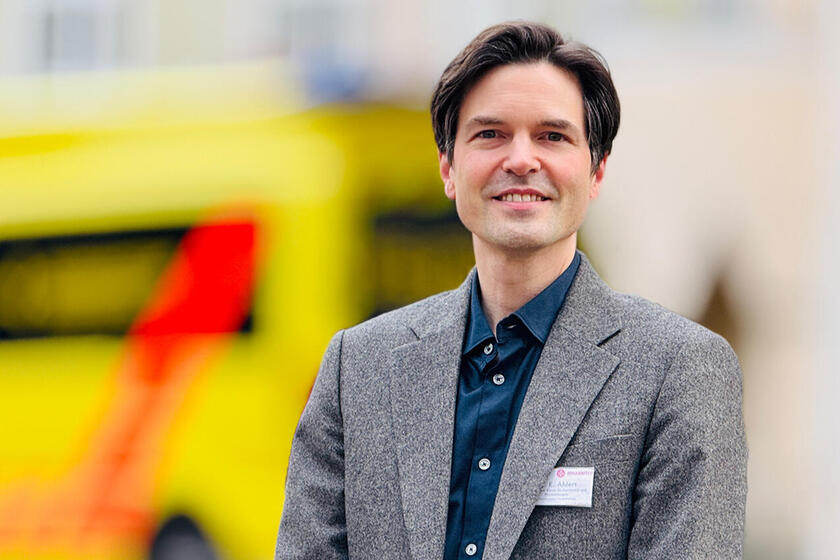 Dr. Eike Ahlers ist Chefarzt der Klinik für Psychiatrie und Psychotherapie am Johanniter-Krankenhaus Treuenbrietzen