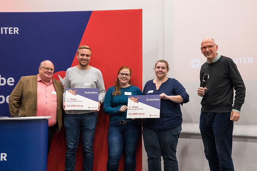 Gruppenbild Verleihung Ehrenamtspreis
