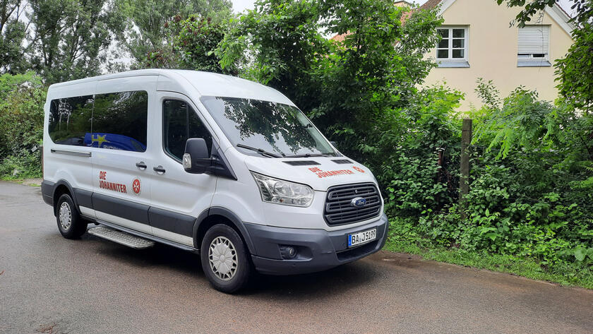 Bus des Patientenfahrdienstes im Regionalverband Oberfranken der Johanniter-Unfall-Hilfe