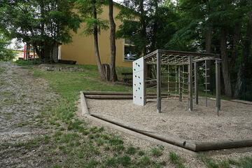 Klettergerüst vom Kindergarten Frechdachs