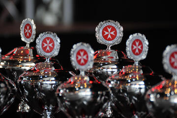 Pokale vor der Siegerehrung