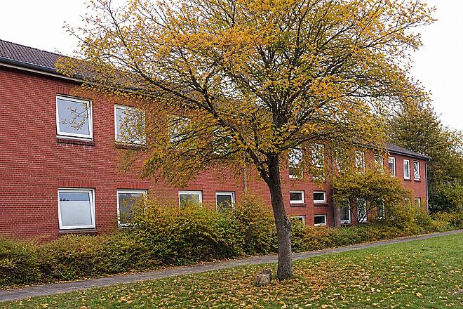 Wohngebäude LUK Seeth im Herbst