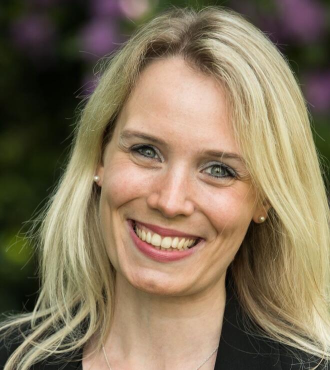 Frau Holzkämper, Mitarbeiterin in der Psychotherapie an der Klinik am Korso