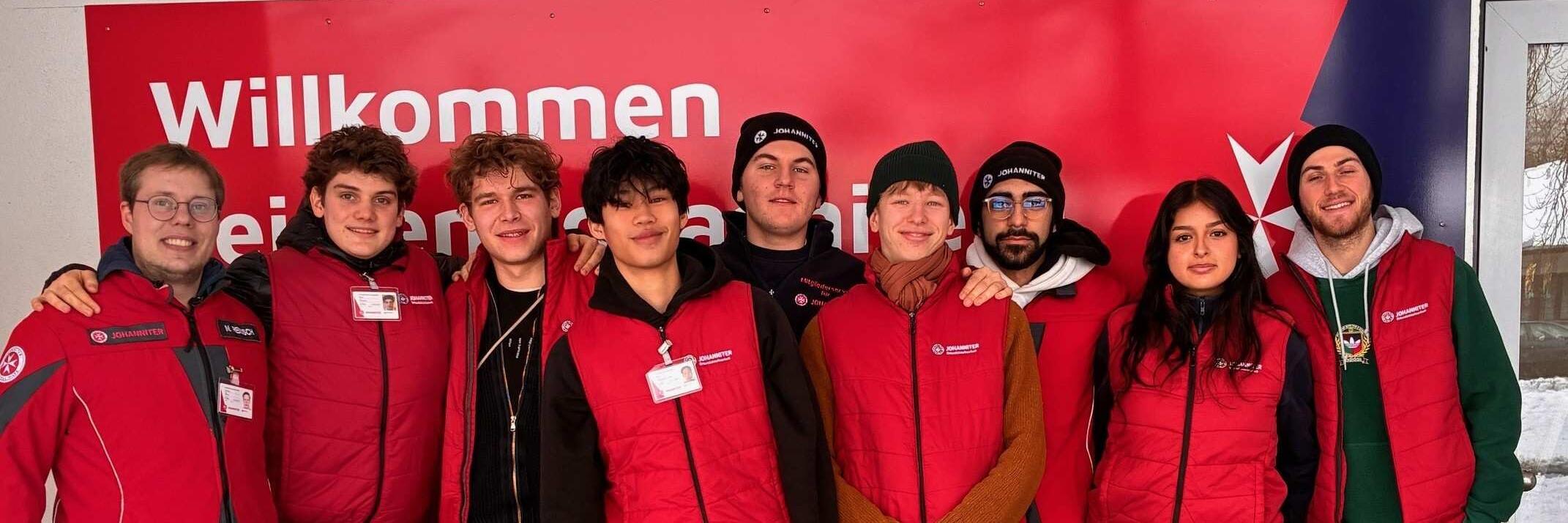 Ein Gruppenbild der Mitgliederwerber der Johanniter in Neu-Ulm.