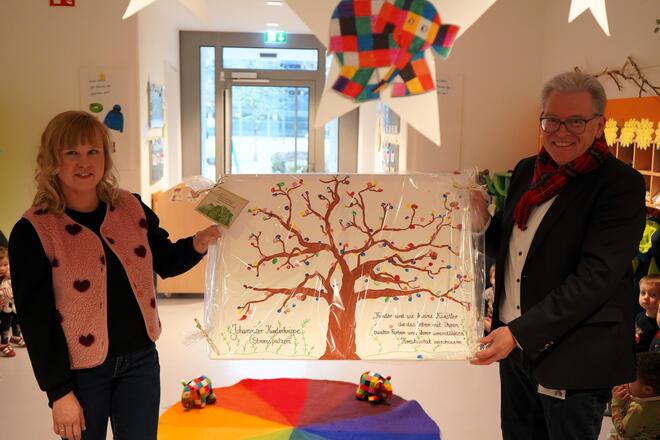 Katrin Niebling und Albert Zettl bei der Übergabe