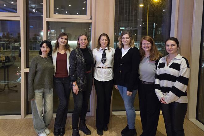 Gruppenfoto der Teilnehmerinnen der Auftaktveranstaltung