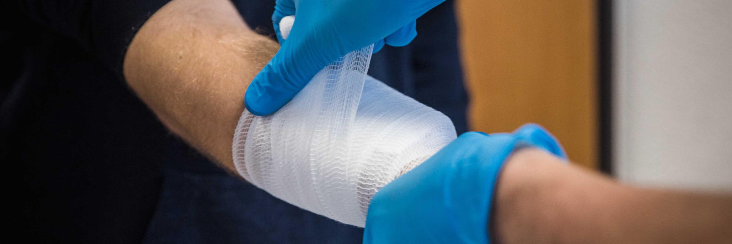 Anlegen eines Verbandes