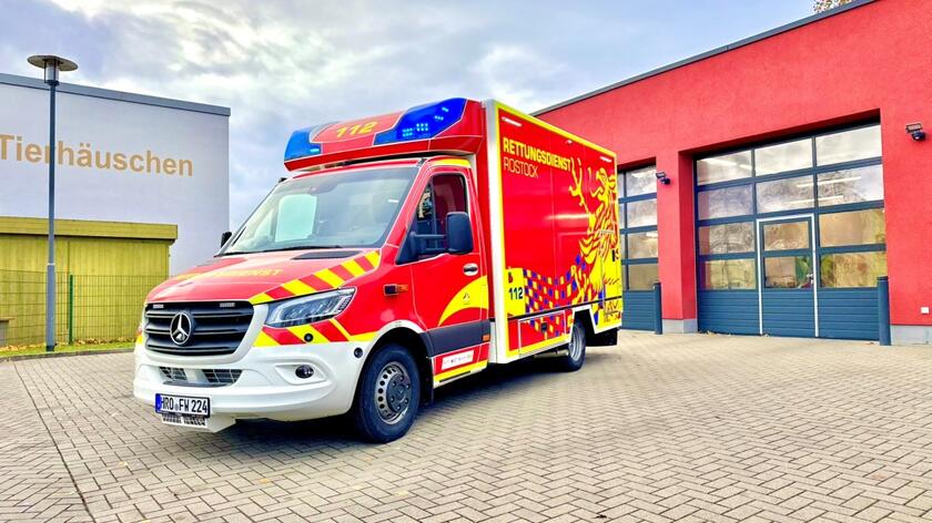 Rettungswache 15 Einsatzfahrzeug