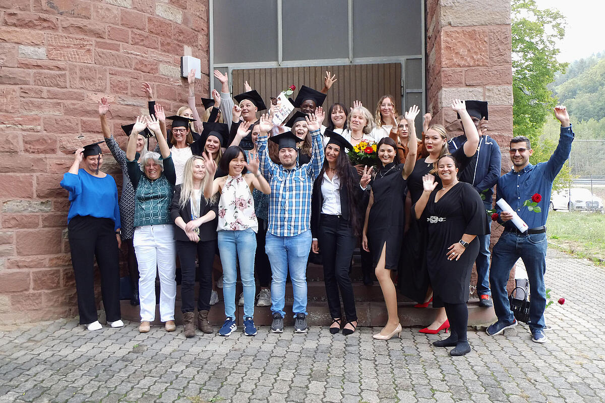 Ausbildung in Altenpflege erfolgreich absolviert