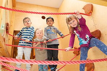Unsere Kletterwand sorgt für eine Menge Spaß bei den Kindern!