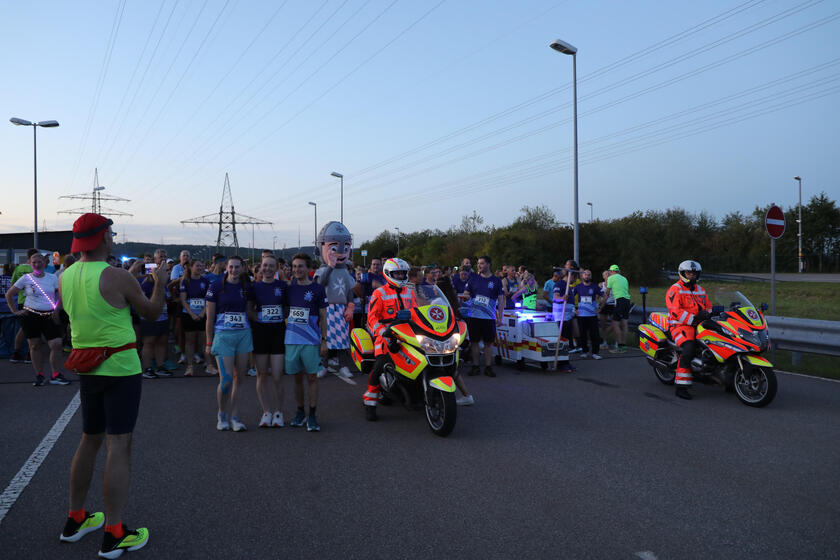 Startlinie beim Blaulichtlauf