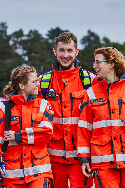 drei Sanitätsdiensthelfer beim Deichbrand-Festival