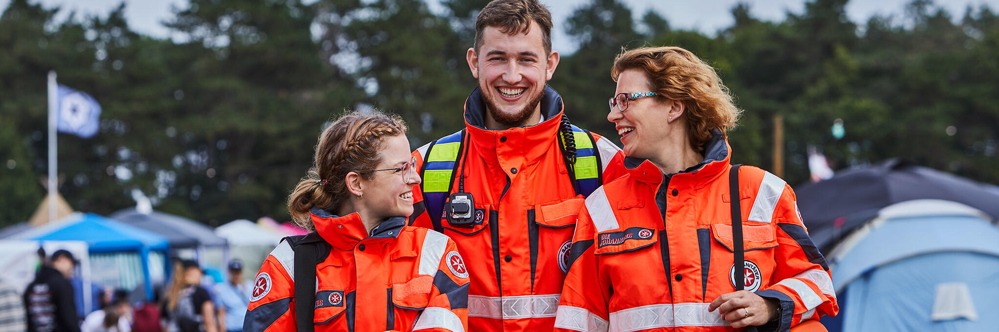 drei Sanitätsdiensthelfer beim Deichbrand-Festival