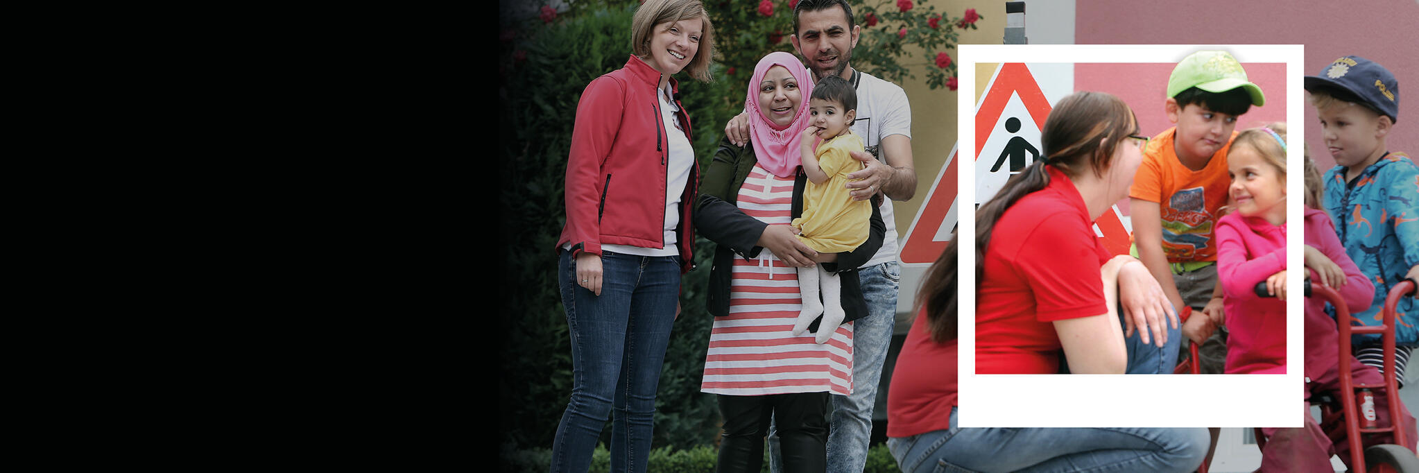 Ehrenamtliche Mitarbeiterin kümmert sich um drei Kinder.