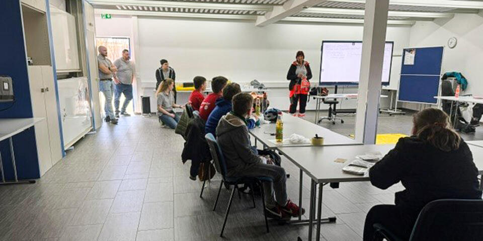 Kinder in einem Lehrsaal