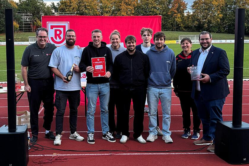 Das Team der Johanniter mit der Siegerehrung.