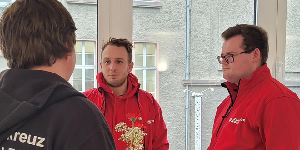 Marvin und Maurice im Gespräch mit der Landesleitung RLP des Jugendrotkreuz Rheinland-Pfalz.