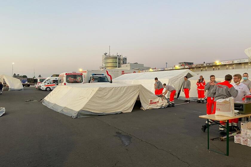 Betreuungsplatz 200 und die dazugehörige Versorgungskomponente, die als Helferunterkunft am Bereitstellungsraum am Nürburgring betrieben wird.