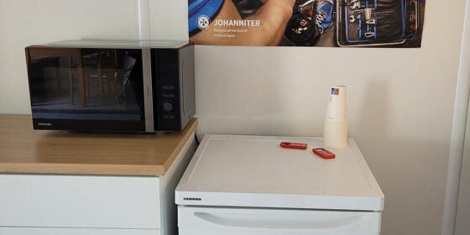 Ausstattung des Johanniter-Handwerkerdorf in Dernau: Aufnahme: Kühlschrank
