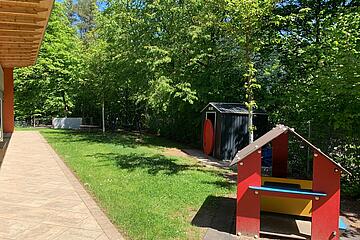 Garten mit Spielbereich Johanniter-Kinderkrippe "medbo-Spatzennest"