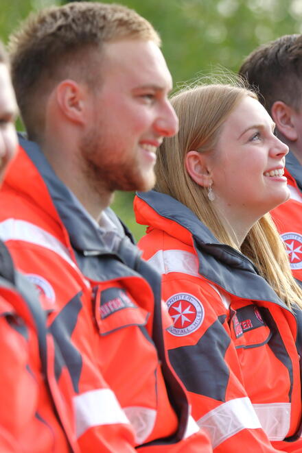 Sanitäter der Johanniter beim Gruppenfoto
