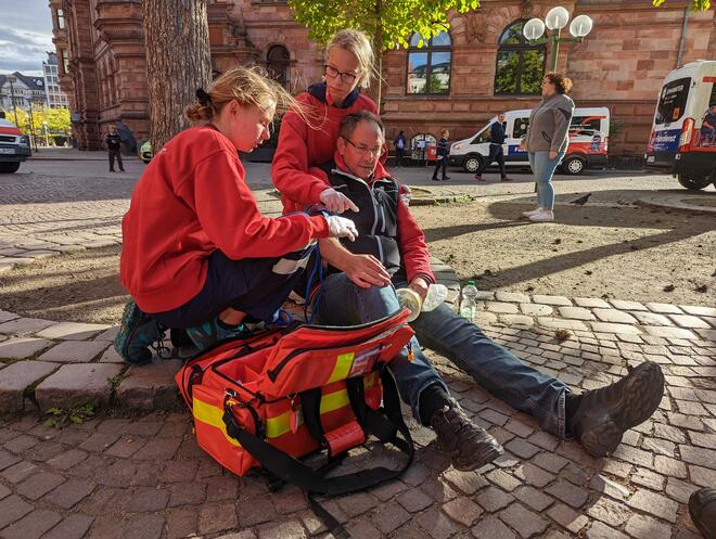 B-Mannschaft beim Fallbeispiel am Landeswettkampf, Versorgung einer Mime