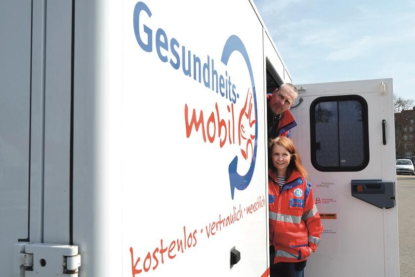 Das Gesundheitsmobil Lübeck wird von Thomas Müller und Sabine Gritzka betreut.