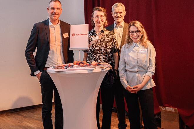 Johanniter am eigenen Stand: (v.l.n.r.) Alexander Knoop, Stefanie Kruschke, Matthias Jach, Mihaela Tudorache