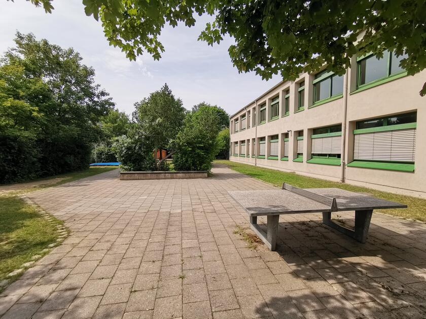 Blick in den Garten Johanniter-Kinderhort "Zeitlarner Schlaufüchse"