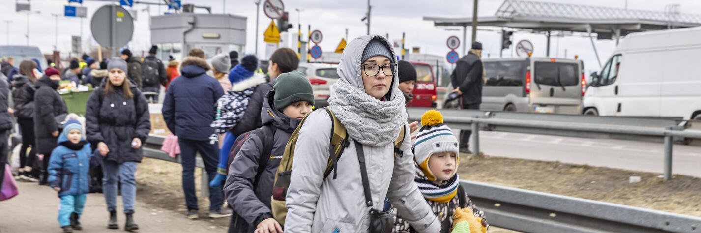 Eine ukrainische Familie auf der Flucht.