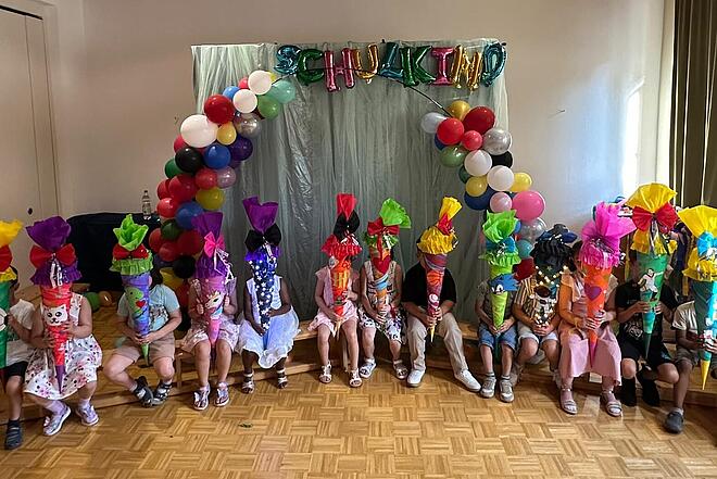 Die Vorschulkinder mit ihren selbstgebastelten Schultüten