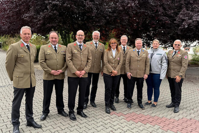 Nach der Wahl: die neuen Delegierten und Rechnungsprüfer mit ihren Stellvertretern und die Landesvorstände.