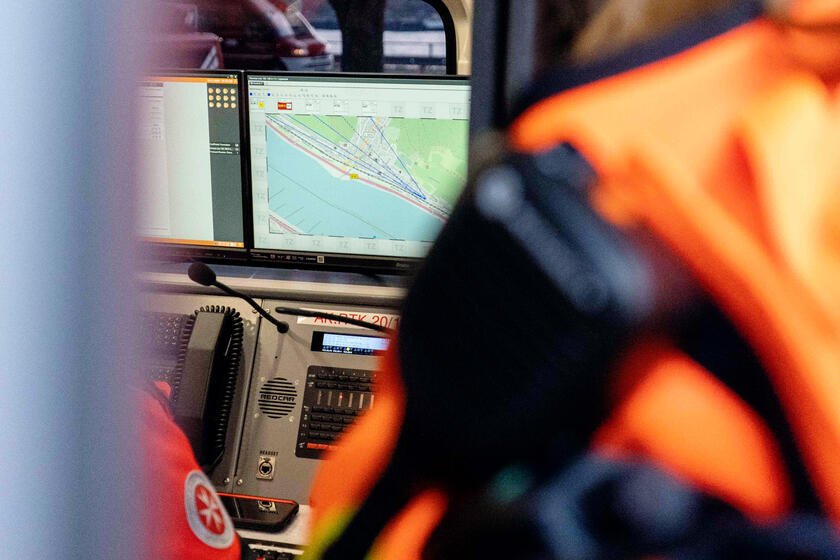 Lagekarte auf einem Bildschirm des Einsatzleitwagen der Johanniter im Rheingau-Taunus-Kreis.