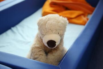 Teddybär Johanniter-Kinderhaus "Welt-Entdecker"