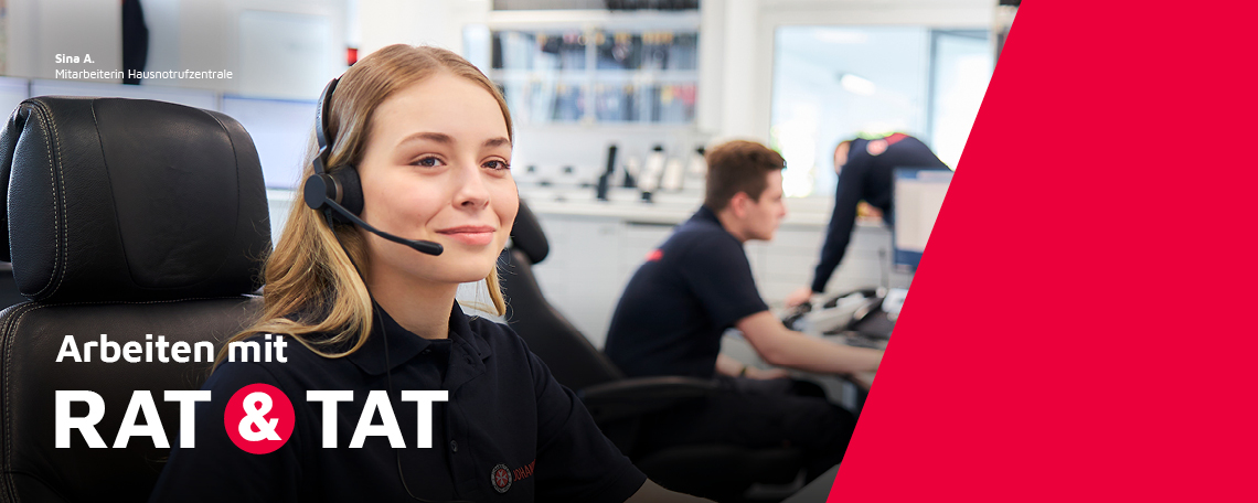 Ein Mitarbeiter der Hausnotrufzentrale bei den Johannitern an seinem Arbeitsplatz.