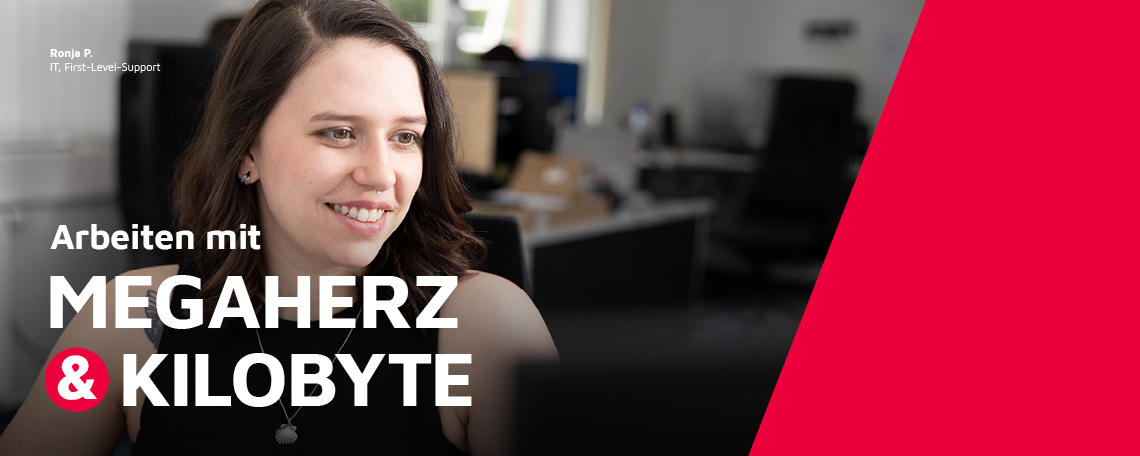 Eine Mitarbeiterin im First-Level-Support im Bereich IT der Johanniter.